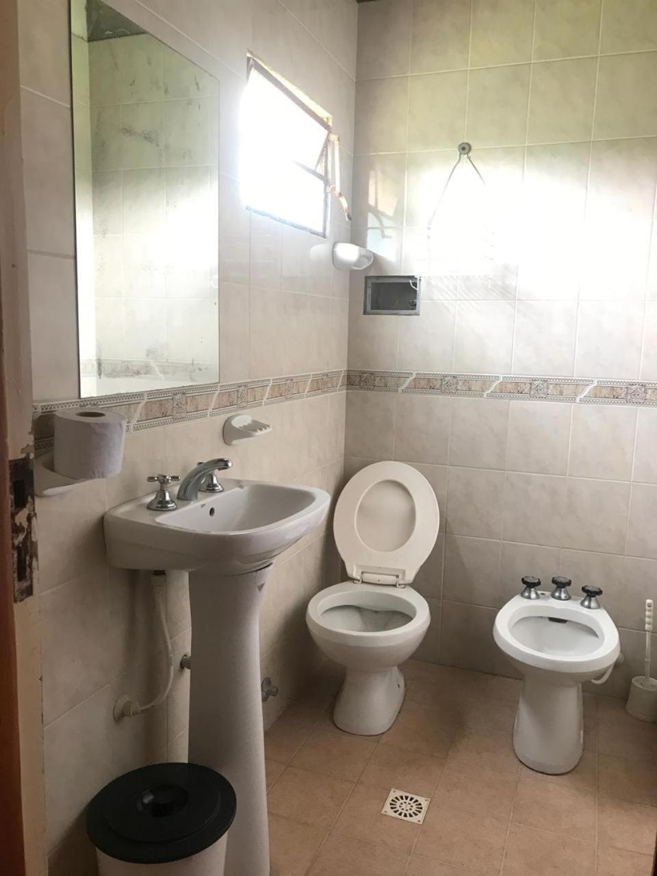 Hostel El Galeon Villa Gesell Bagian luar foto